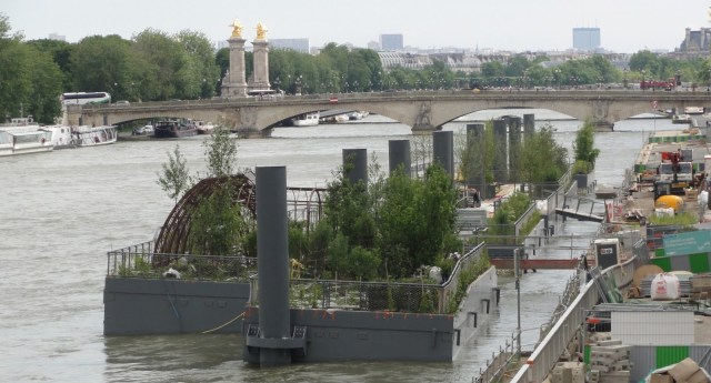 Floating park Paris ( Berges Plantes) 