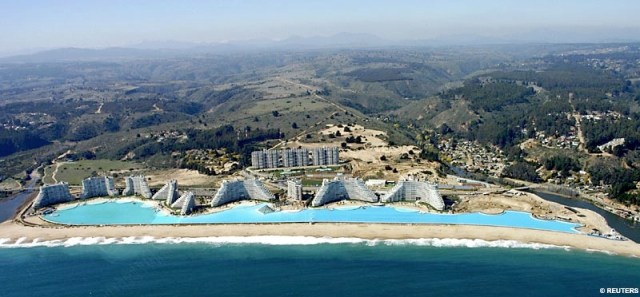 The world's largest swimming pool - San Alfonso del Mar resort at Algarrobo, on Chile 's southern coast